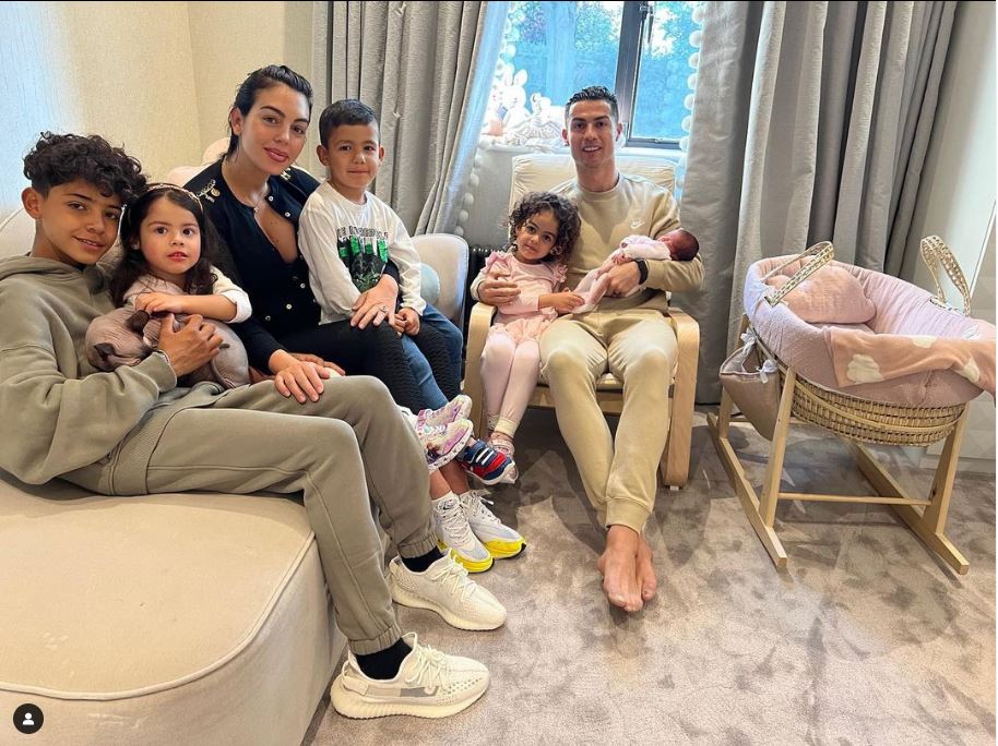 Home sweet home. Gio and our baby girl are finally together with us |  Cristiano Ronaldo information in Marathi