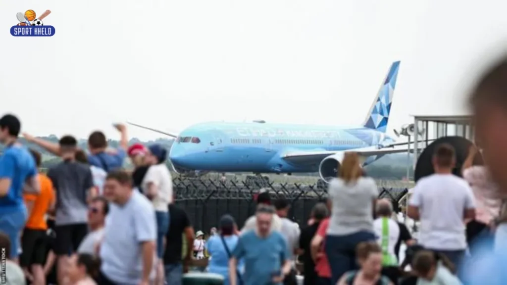 Fans welcome Man City home after Champions League win